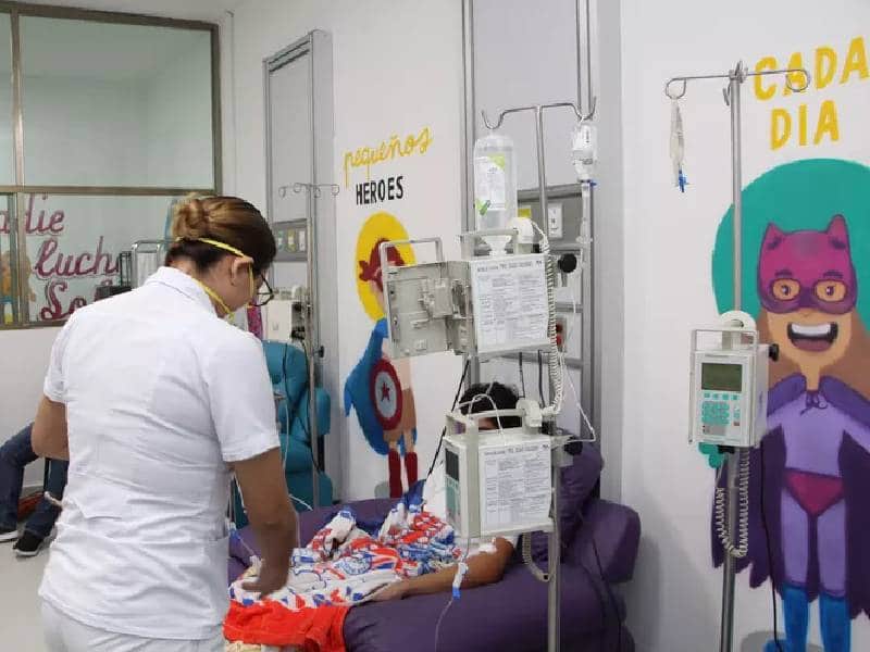 Con o sin abasto de medicinas, apoyan a niños con cancer
