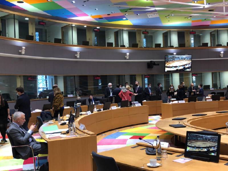 UE inicia examen de candidaturas de adhesión de Ucrania, Georgia y Moldavia