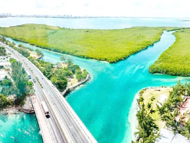 Gestiona SICT con Q. Roo derecho de vía para puente nichupté