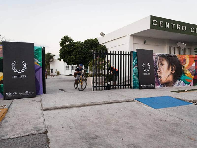 Llega ola cultural del isntituto de cultura al "Mercadito Cristo Rey"