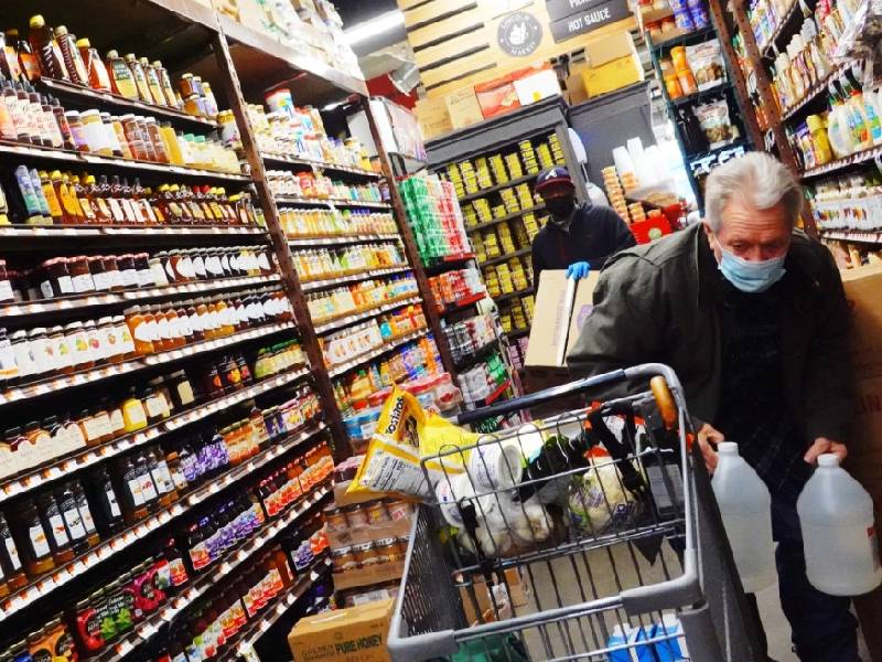 Lista la Fed para ÔÇ£surfearÔÇØ entre inflación y recesión
