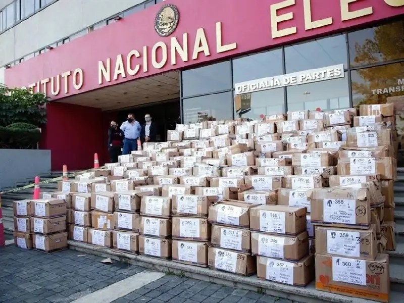 Llega parte del material electoral para la revocación de mandato