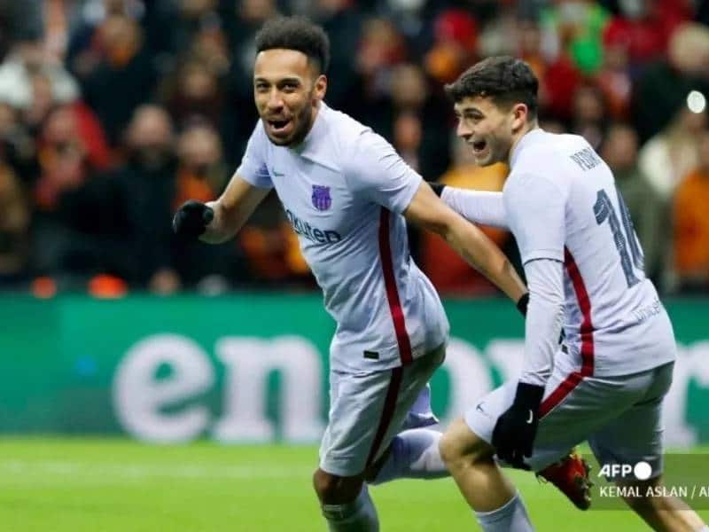 El Barcelona remonta ante el Galatasaray y se mete en cuartos de la Europa League