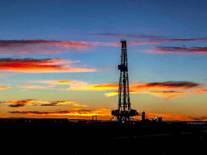 Petróleo supera de nuevo los 100 dólares por barril