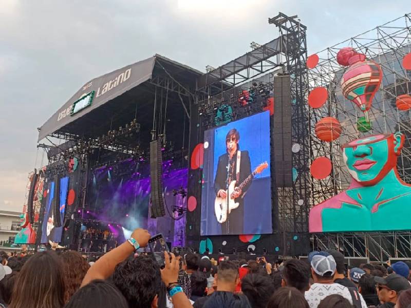 VIDEO. Vive Latino se olvida de la pandemia y cierra con grandes actuaciones