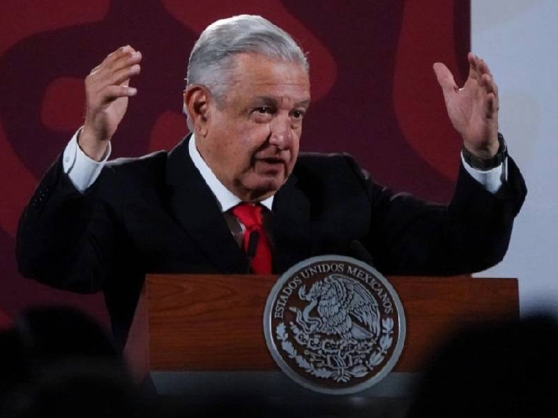 AMLO se adelanta y anuncia que Banxico aumentará hoy la tasa 50 puntos