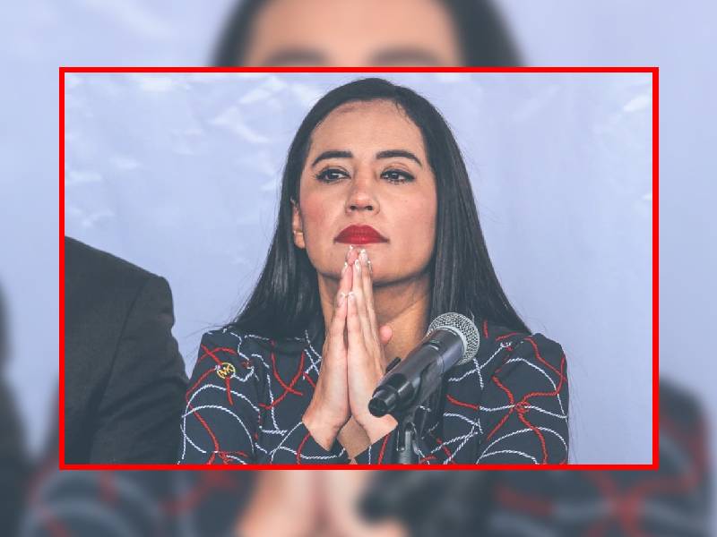 Sandra Cuevas logra acuerdo reparatorio con policías para volver a su cargo