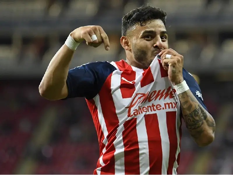 Renovación de Alexis Vega, objetivo primordial para Chivas