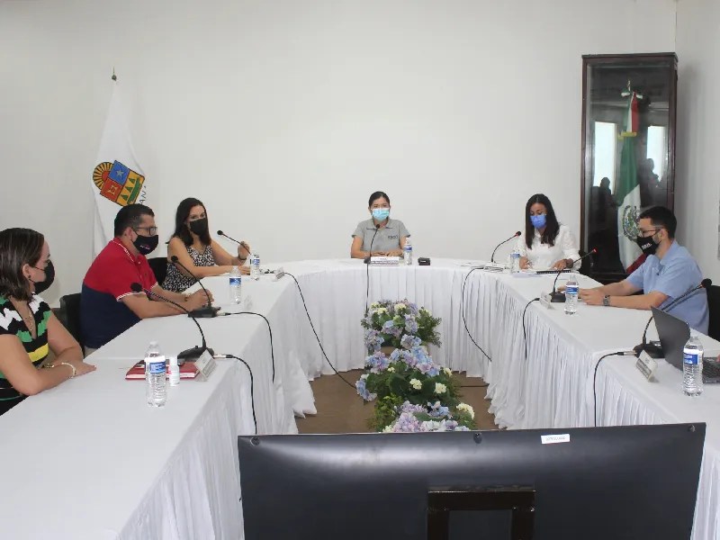 Imparten capacitaciones a integrantes de las autoridades electorales