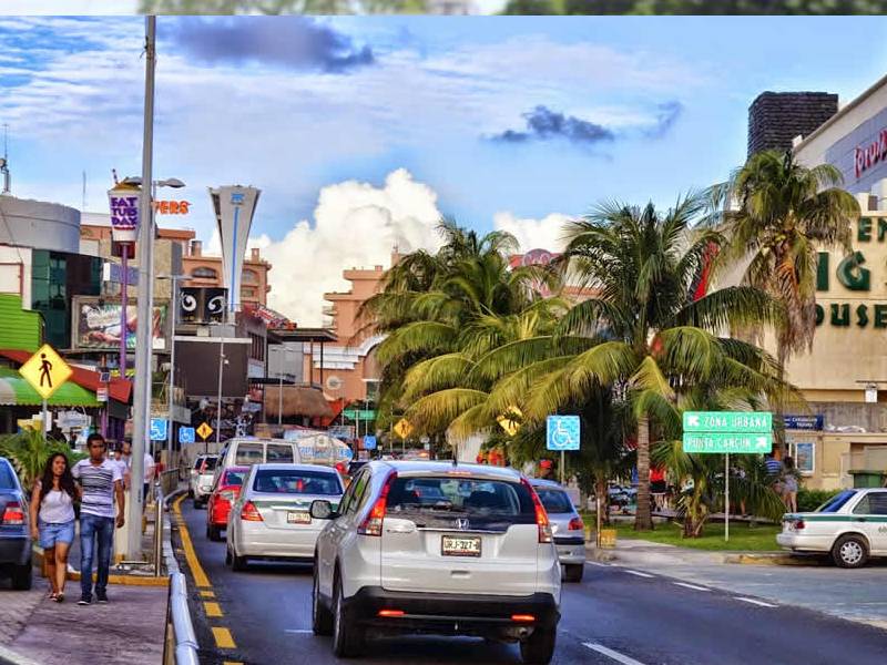 Invierte Federación en obras en Cancún