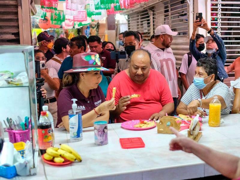 Mara Lezama ofrece mejorar los servicios de salud en Cozumel