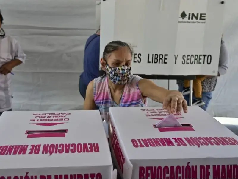 Participa más sur en consulta para revocación