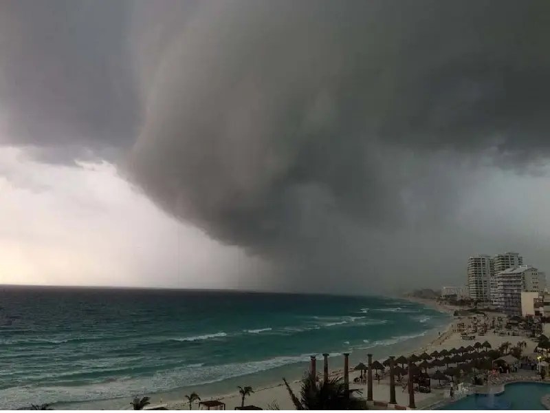 Confirman temporada muy activa de huracanes para el atlántico