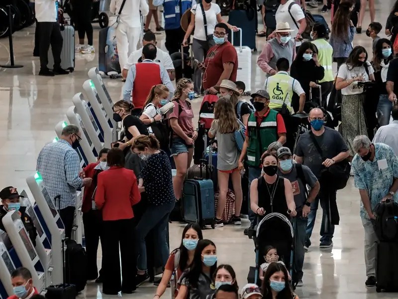 Vuelos en Cancún descienden de 500 en plena etapa vacacional