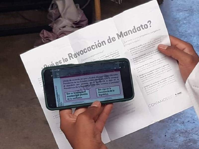 INE acredita a los partidos políticos para la revocación de Mandato