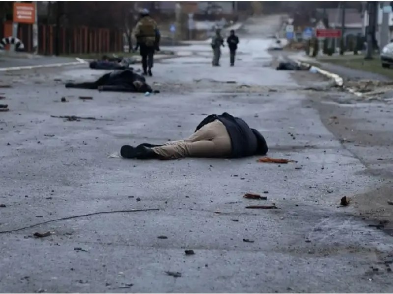 Biden llama criminal de guerra a Putin y pide juicio por matanza en Bucha