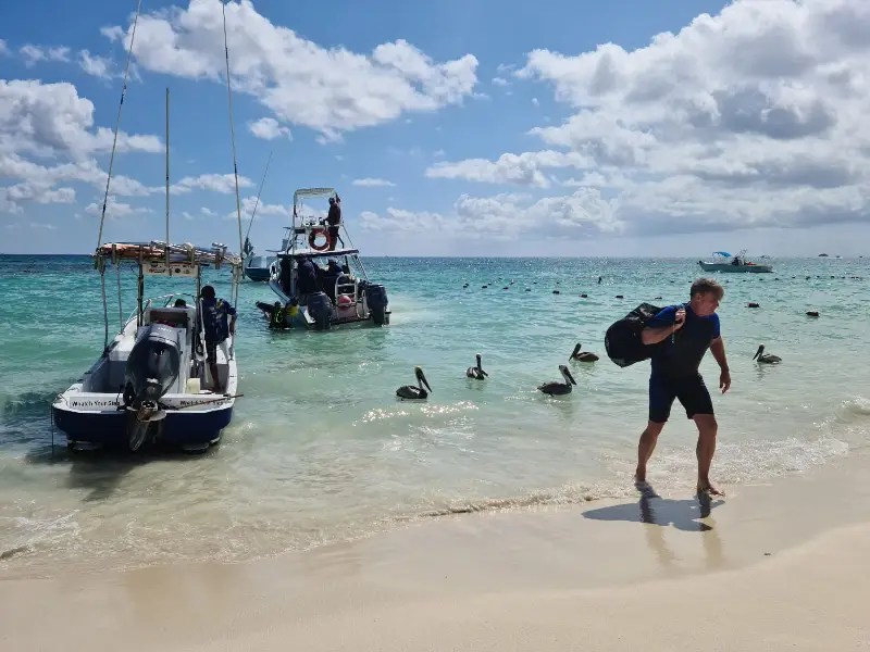 Suspende turismo náutico en Playa del Carmen