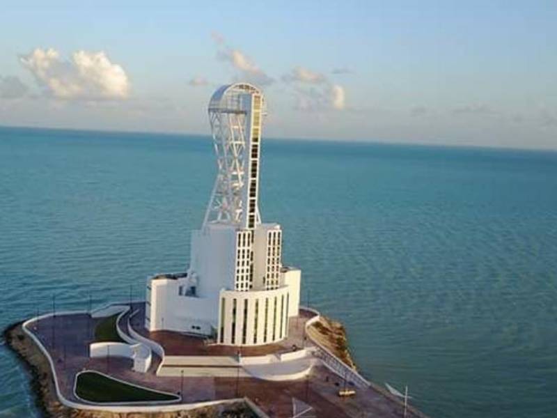 Remodelan puntos de información turística en Chetumal