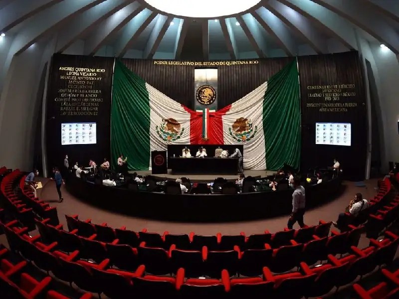 Renovación en congreso, caro y miniperiodo