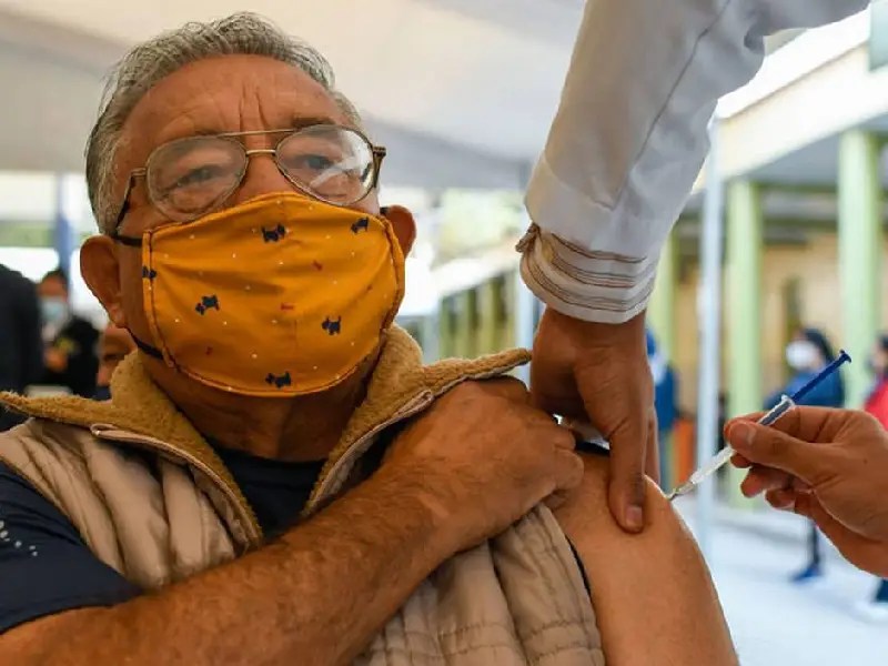 Meta de vacunación de refuerzo es llegar al 70%