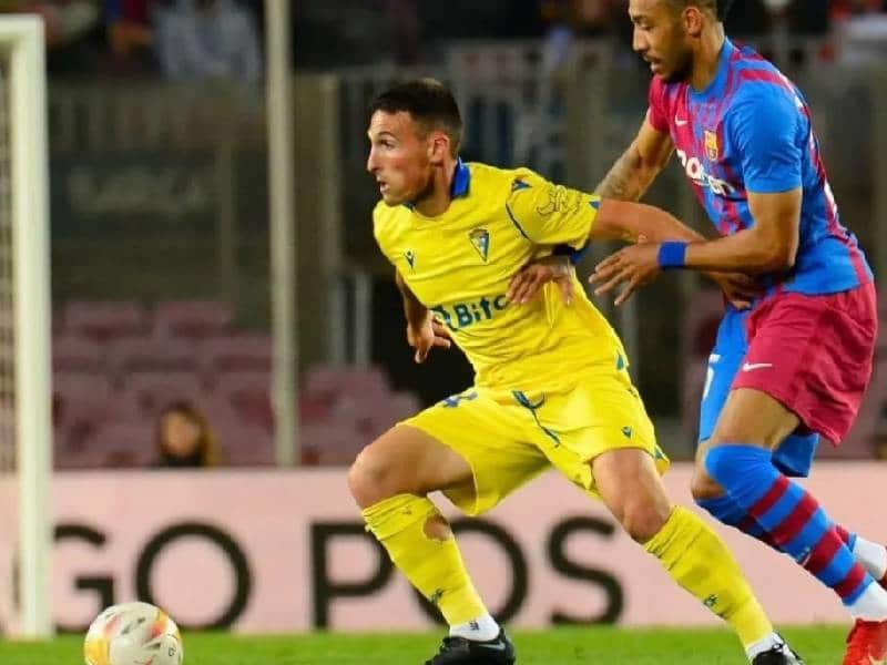 Choca la ÔÇ£XavinetaÔÇØ contra el Cádiz; Barcelona pierde racha sin perder en liga