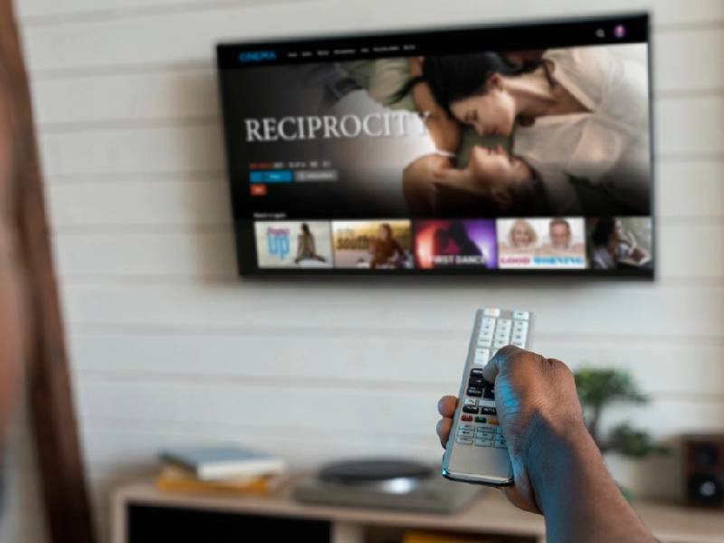 Netflix pierde suscriptores; acción se hunde