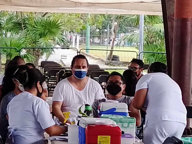 Proponen ampliar horario de módulos de vacunación en Zona Hotelera