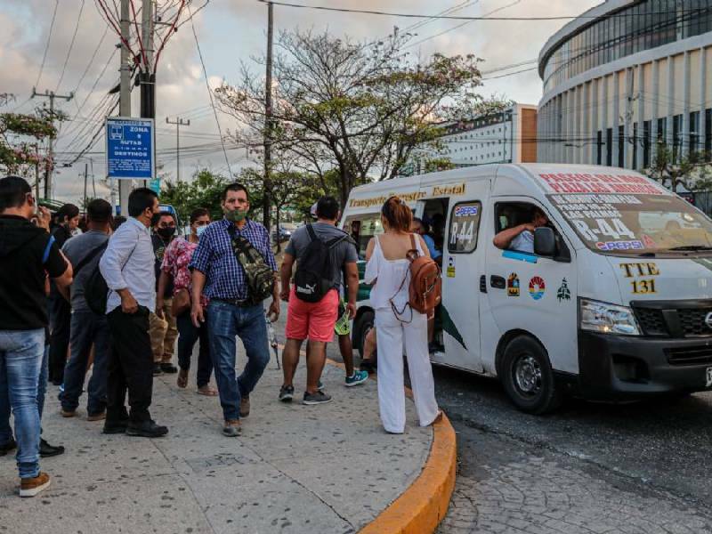 Transporte público superado por habitantes