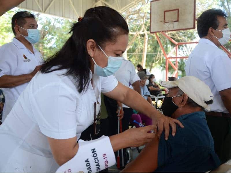 Baja afluencia de mayores de 60 años para recobor 4 dosis anticovid