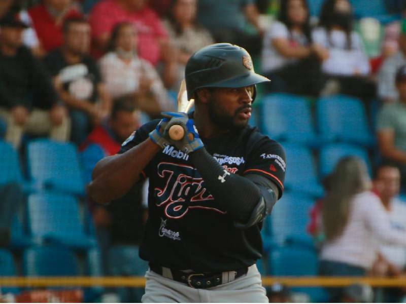 Tigres supera 11-3 a Bravos y rescata el último de la serie en León