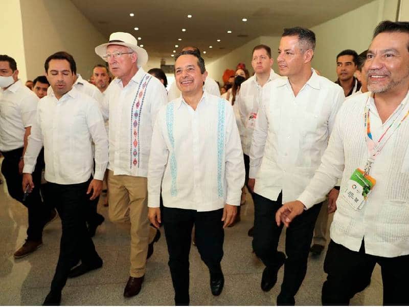 Carlos Joaquín propone trabajar en una nueva agenda de competitividad