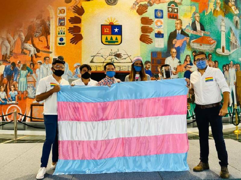 Profesionistas les complica buscar trabajo por cambio de nombre