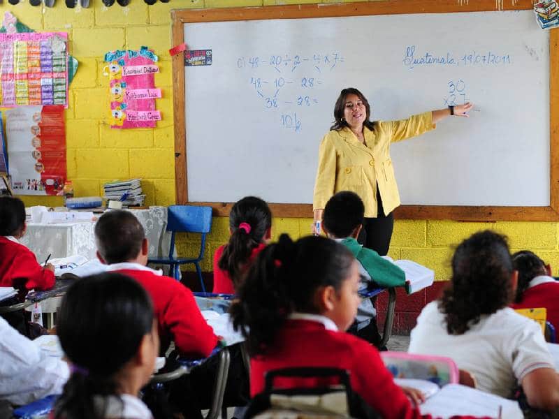 A ocho mil maestras les regalaron un día libre