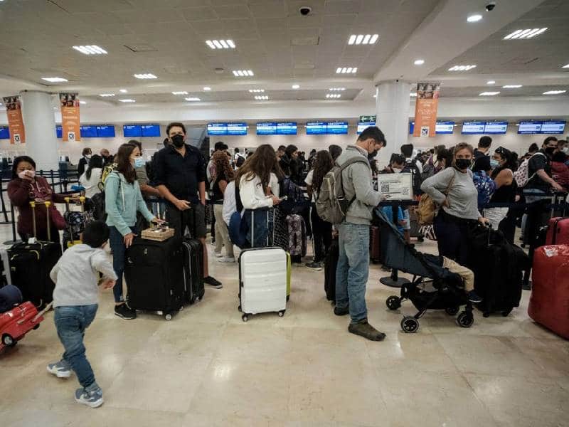 El aeropuerto de Cancún, con 455 operaciones este día y una conexión con 12 países