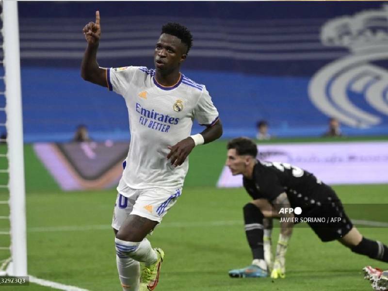 Real Madrid manda al Levante a Segunda División con una goleada