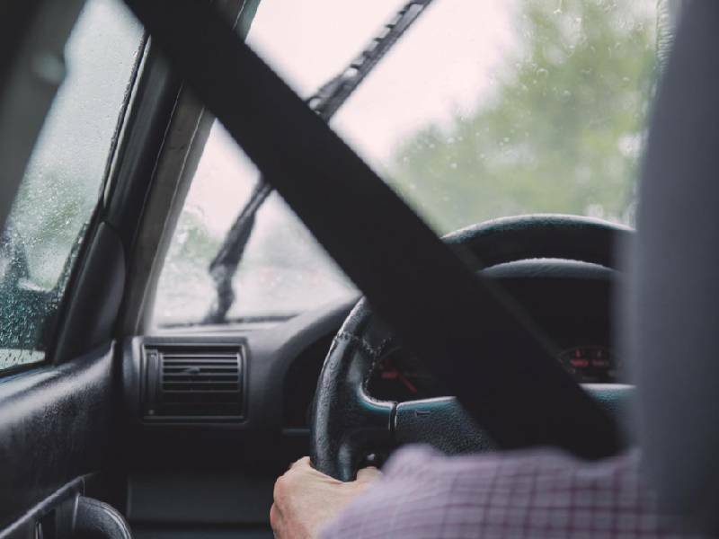 ¡No se lo esperaban! Chofer de Uber y exmilitar balea a asaltantes