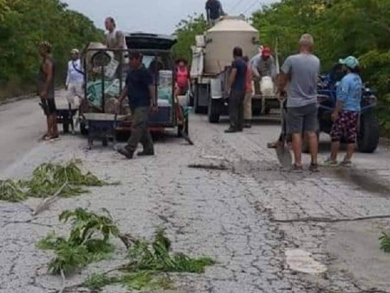 Cierre del tramo carretero Cafetal-Mahahual