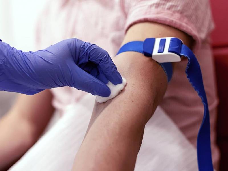 Colombia levanta la prohibición para que los hombres homosexuales donen sangre
