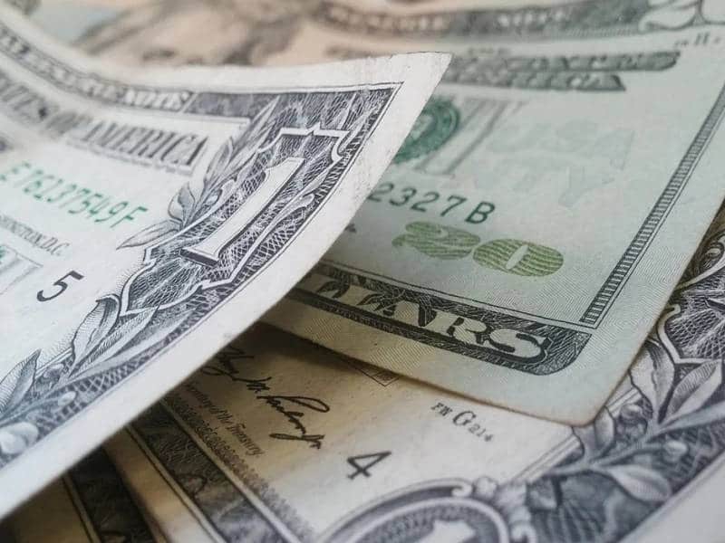 PIB creció 0.9% en primer trimestre