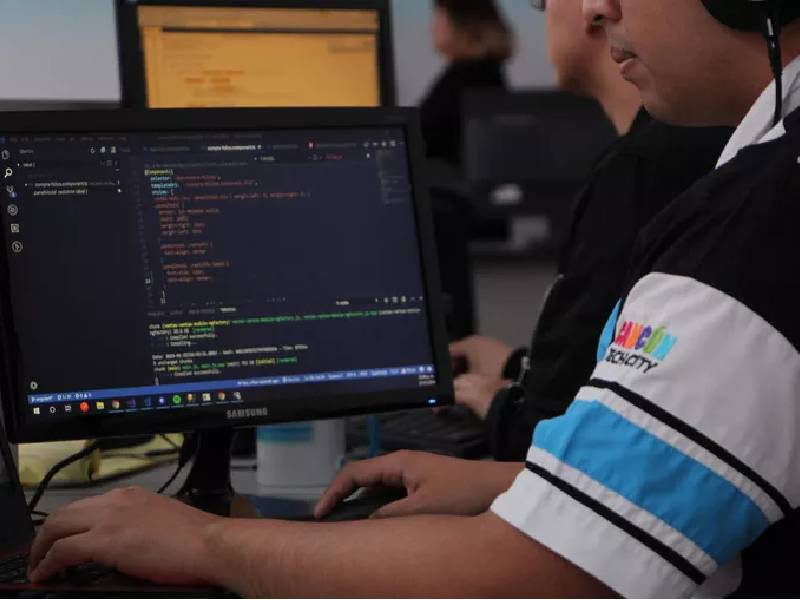 Informáticos emigran a empresas extranjeras