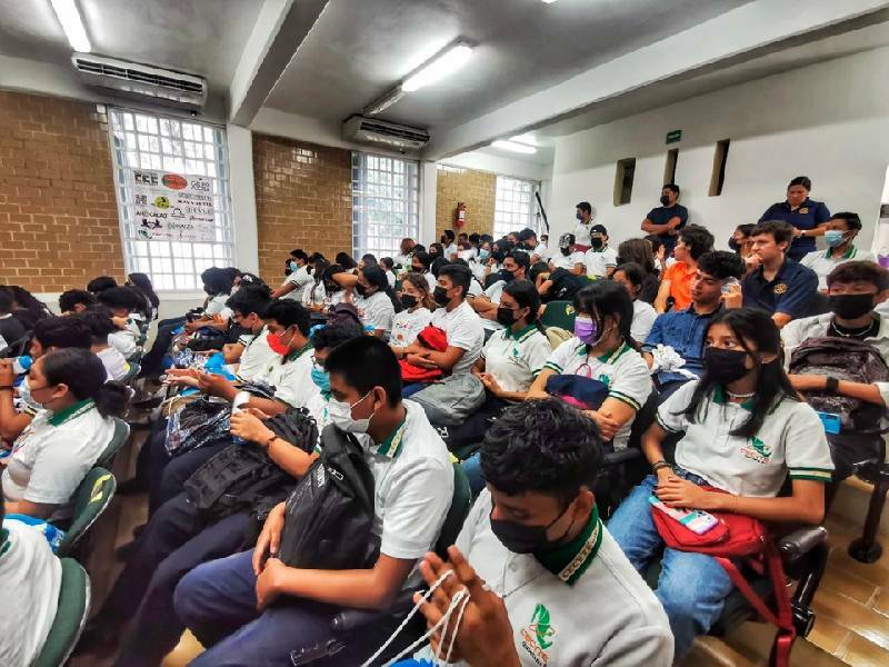 Rotario ofrece herramientas a jóvenes interesados en desarrollar destrezas de liderazgo.