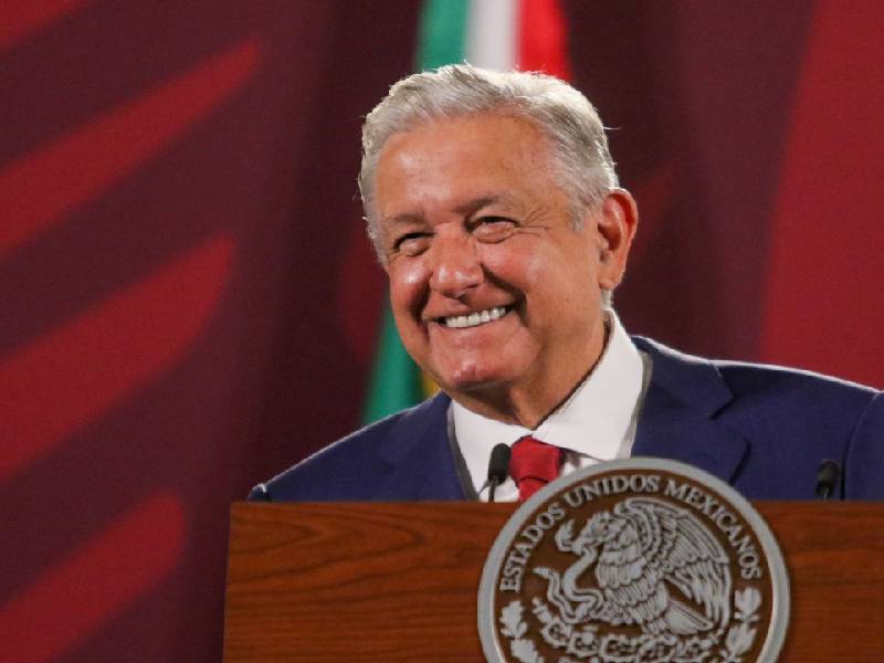 Reporta AMLO incremento en su sueldo por 61 mil pesos