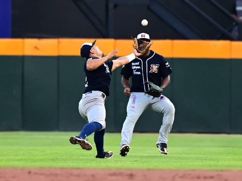 Tigres se adelanta en la serie, supera 8-5 a los a Acereros en Monclova