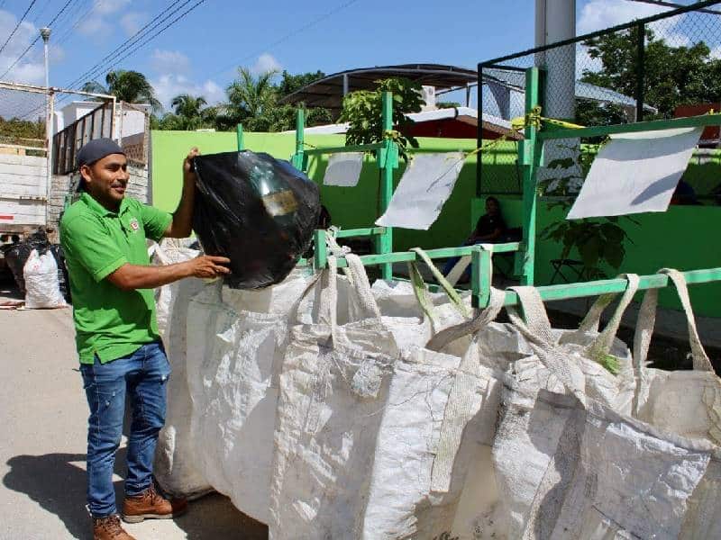 Crean conciencia ecológica con el programa "Reciclatón"