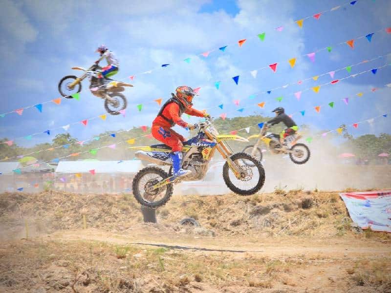 Arrancó actividades la Gran Carrera de Motocross Solidaridad 2022