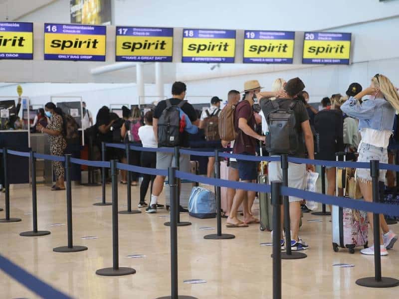 El aeropuerto de Cancún, con 574 operaciones mediante 42 aerolíneas