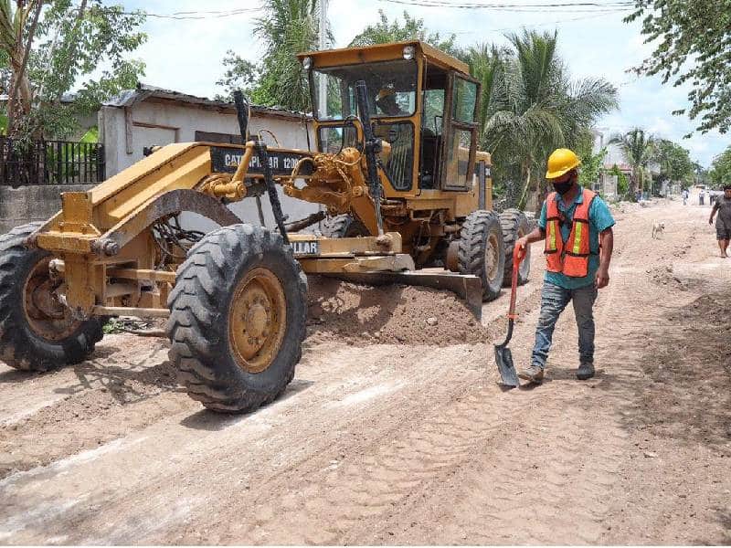 Dan banderazos para la pavimentación en Puerto Morelos