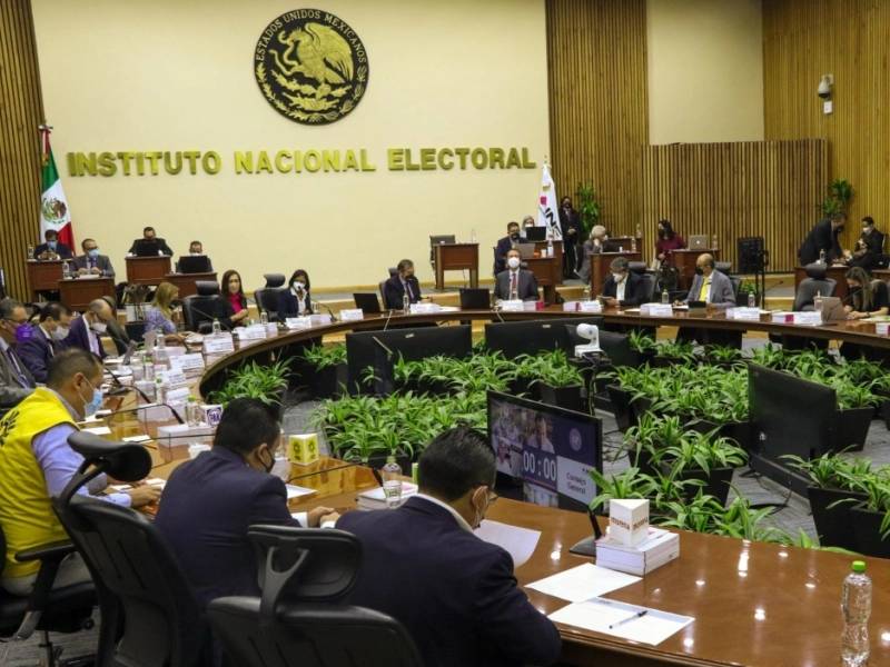 Prohíbe INE promoción de corcholatas de Morena