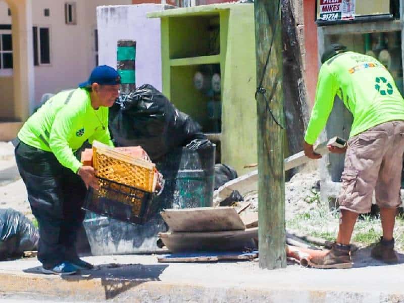 Arranca programa de descacharrización en la colonia Meteorológico de Isla Mujeres