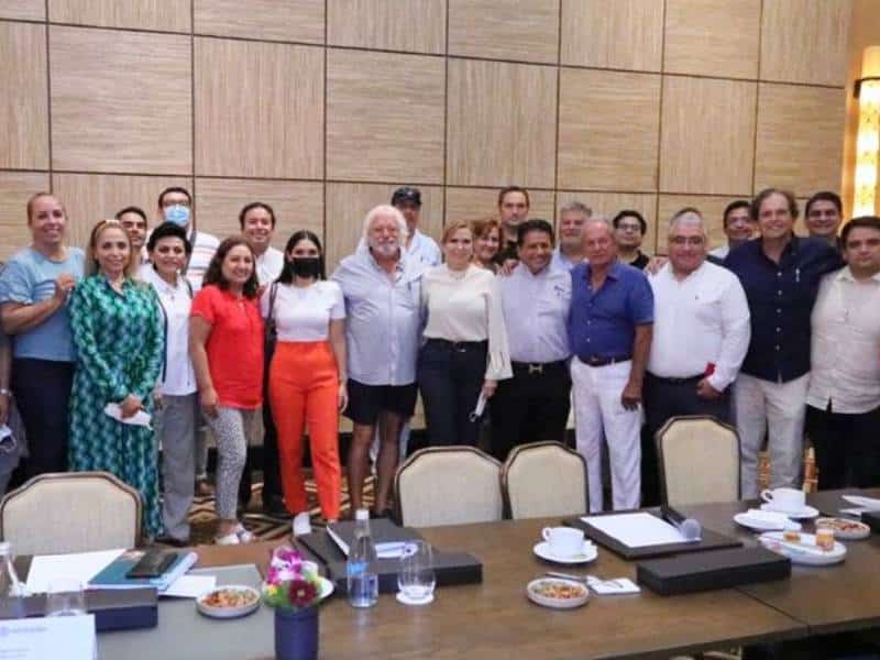 Municipio y sector hotelero se unen para embellecer bulevar de Solidaridad
